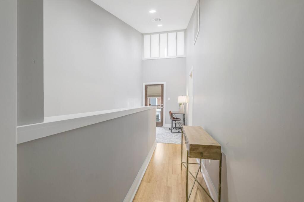 Cozy 2 Bed Townhome Near The Hospital Lafayette Buitenkant foto
