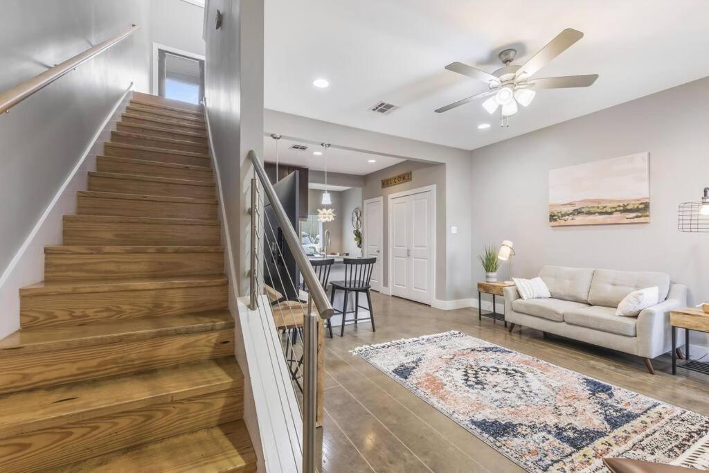 Cozy 2 Bed Townhome Near The Hospital Lafayette Buitenkant foto